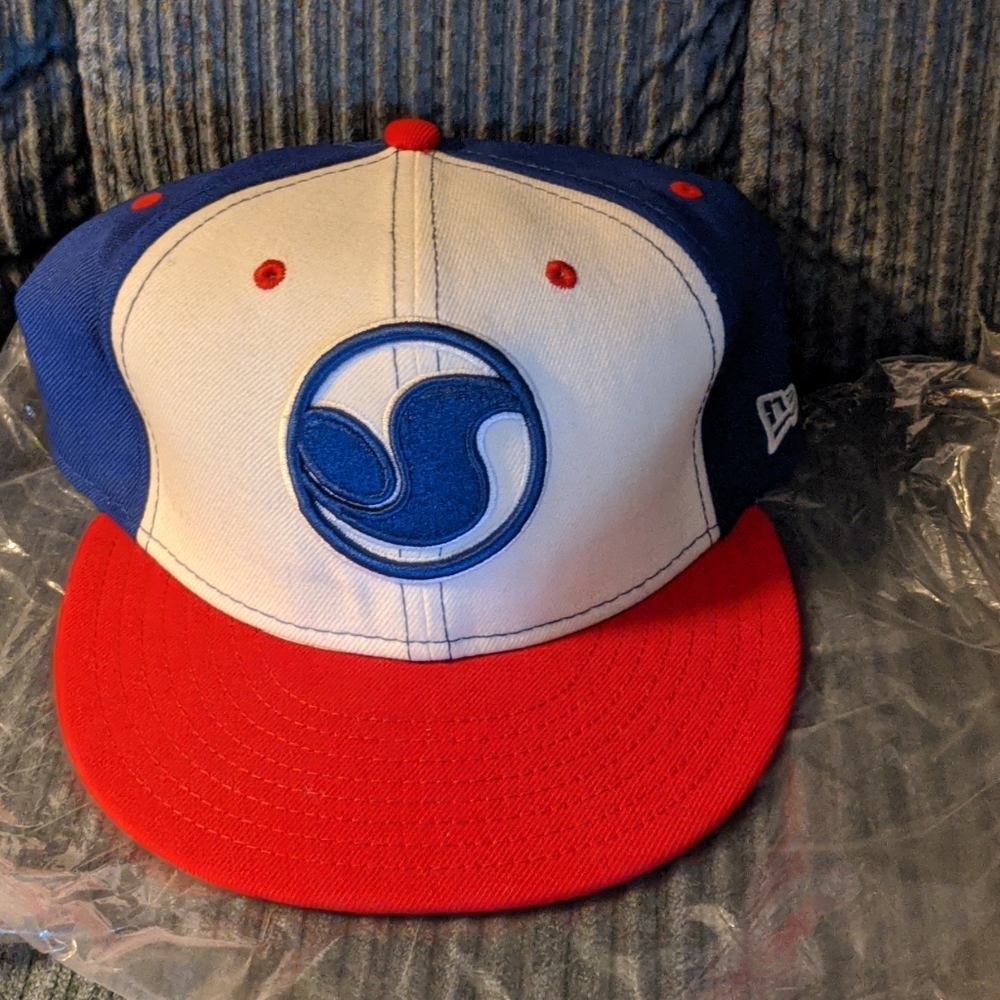 New era fitted hat